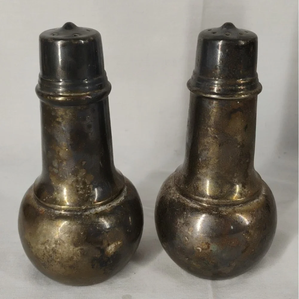 International Silver Co. Salt & Pepper‎ Shakers Vintage Silver Plate 4